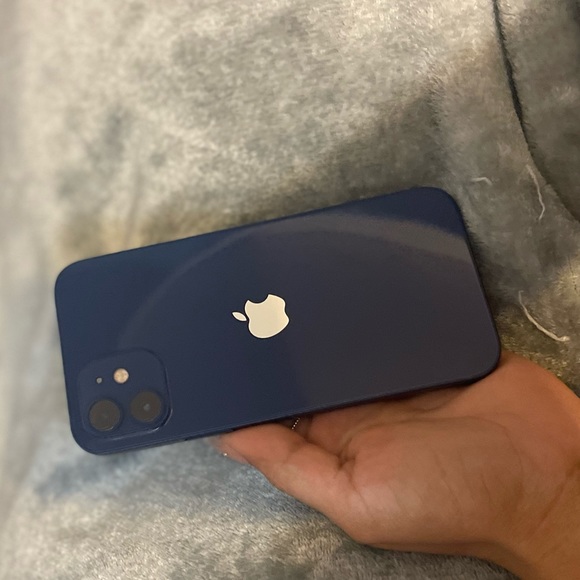 Iphone Blue 64gb T-mobile - Picture 3 of 6